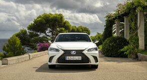 3 millió darab talált eddig gazdára a Lexus legnépszerűbb felsőkategóriás luxuslimuzinjából